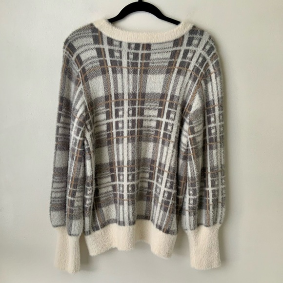 EVEREVE Marion Plaid Eyelash Sweater Preppy Office Academia Gray Cream Large - Picture 5 of 8